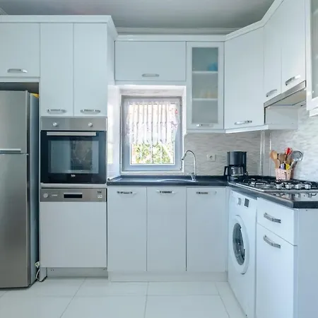 Lovely House With Astonishing View In Gumusluk Gümüşlük